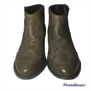Baske California Raider Booties Size 7